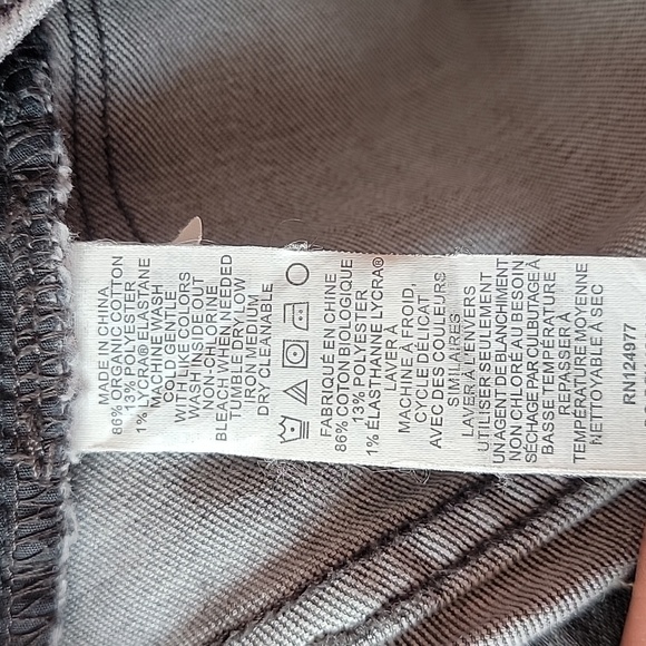 PRANA BLACK SKINNY JEANS/ 4/27. - Picture 4 of 8